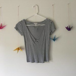 Striped ribbed V-neck